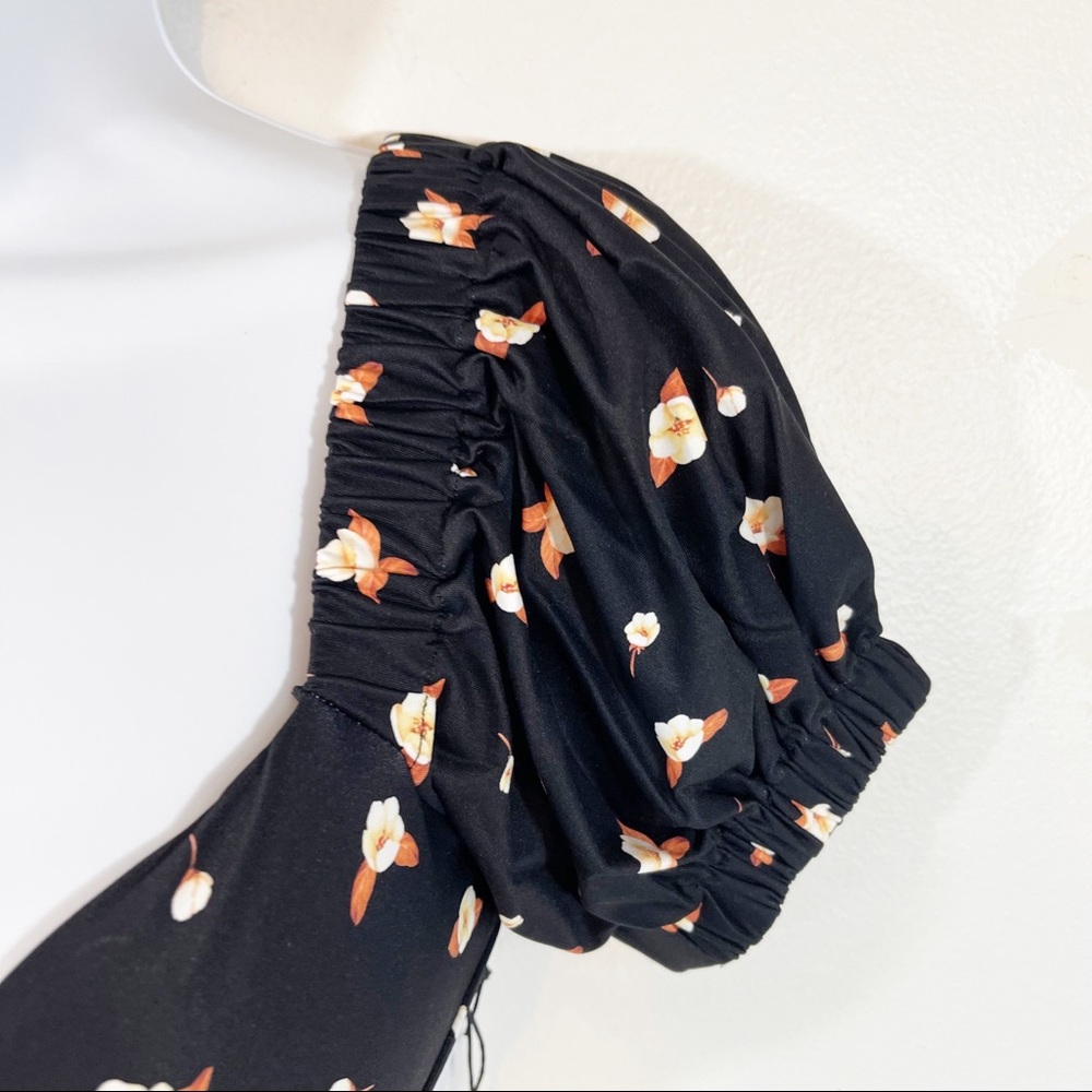 WeWoreWhat Bikini Top XS Floral Sweetheart Puff Sleeve Black - Picture 5 of 12